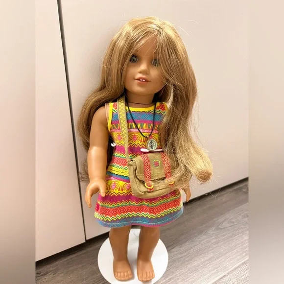 American Girl Doll Lea Clark - complete with book in box - Picture 1 of 7